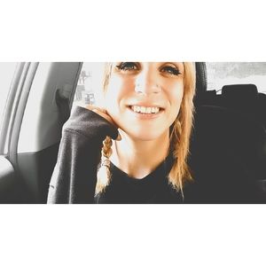 Meet your Posher, Gina